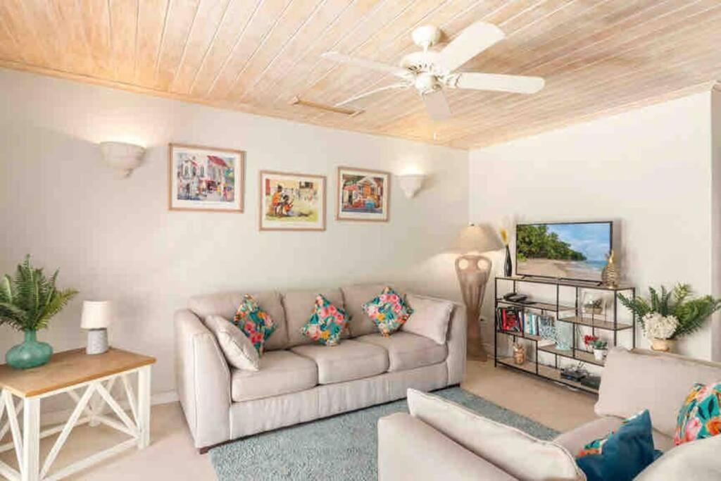 Nanpa, Luxury Family Three Bed Villa, St James West Coast, Private Pool Saint James Exterior photo